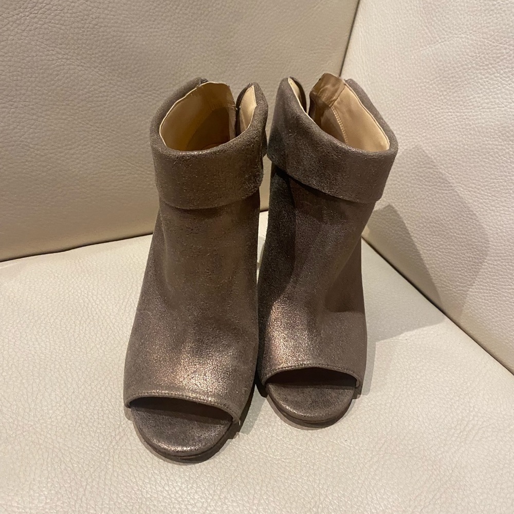 Ivanka trump toeless boots